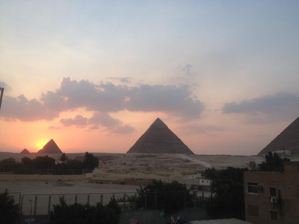 Pyramids Loft Homestay Kafret el-Gabal Eksteriør billede