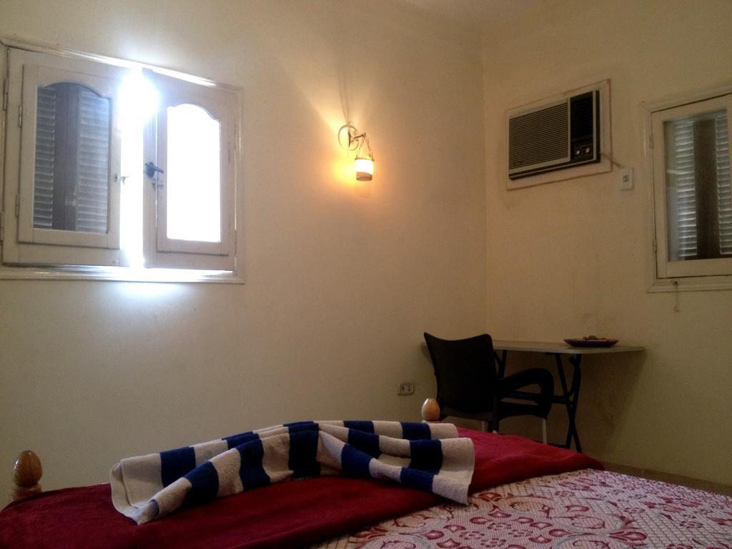 Pyramids Loft Homestay Kafret el-Gabal Værelse billede