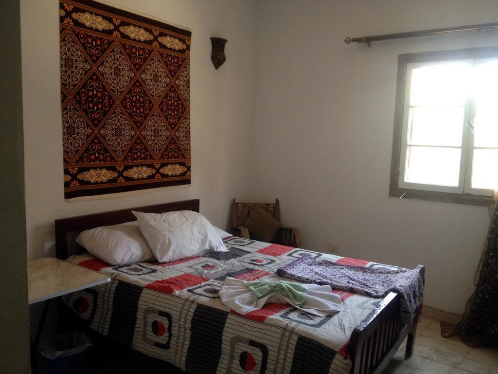 Pyramids Loft Homestay Kafret el-Gabal Værelse billede